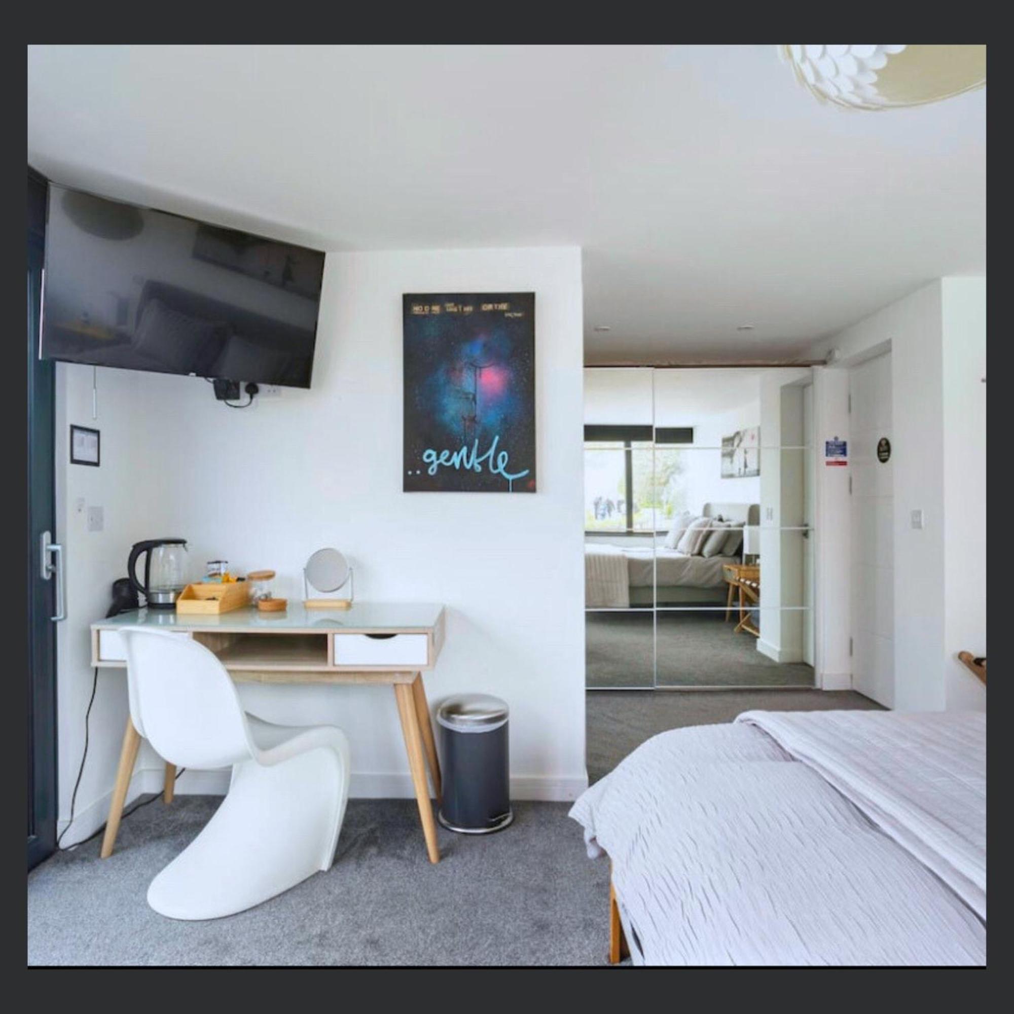 Uno St Ives - Luxury Serviced Accommodation Номер фото