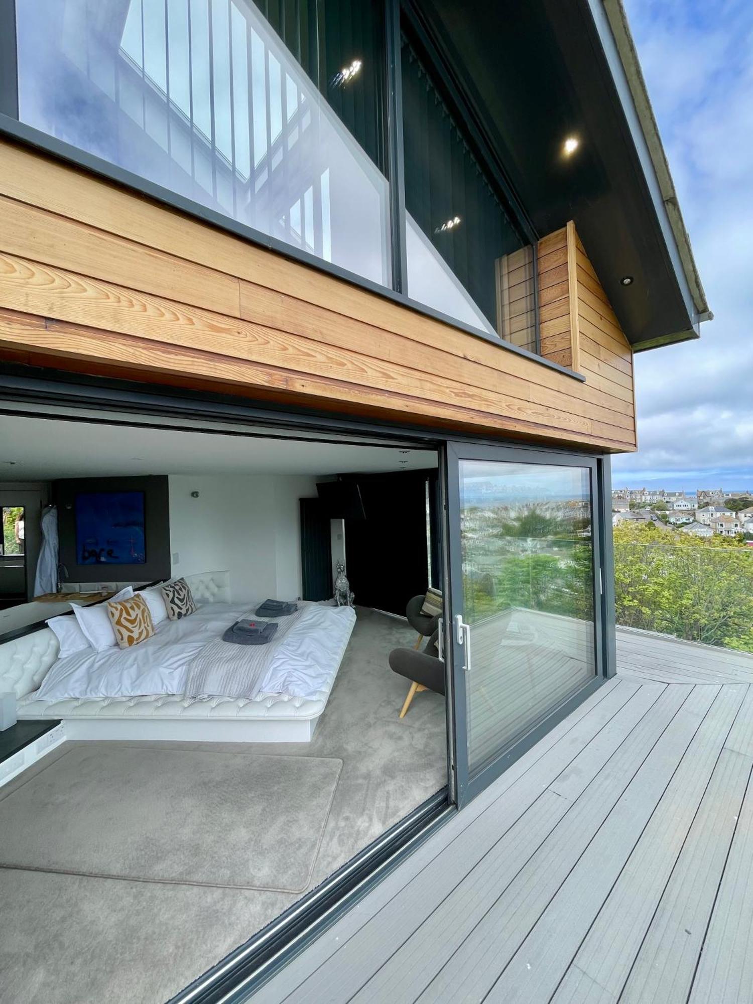 Uno St Ives - Luxury Serviced Accommodation Екстер'єр фото
